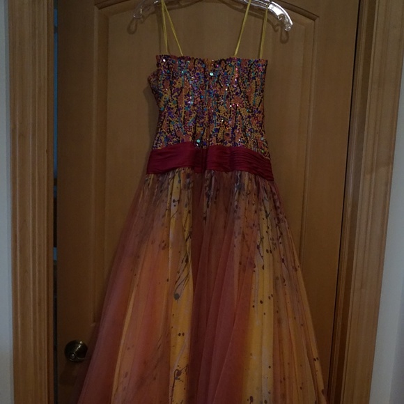 Jovani  Prom Dress Size 6 - Picture 3 of 5